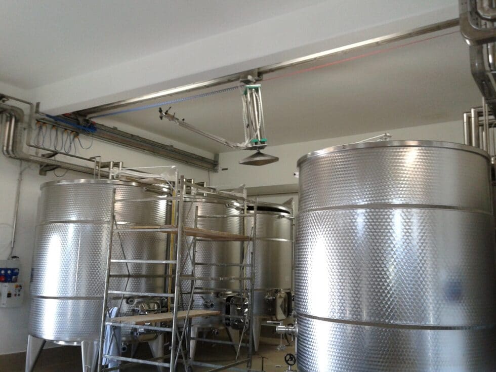 Pneumatic punch down system Tecme International